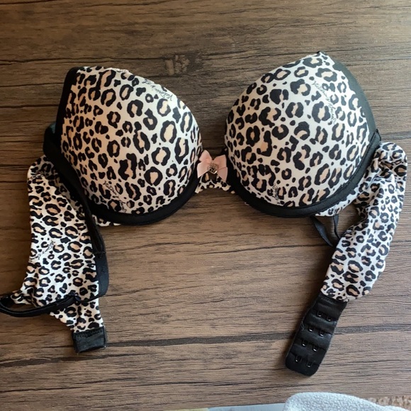 Victoria’s Secret body lightl push-up - Picture 3 of 3